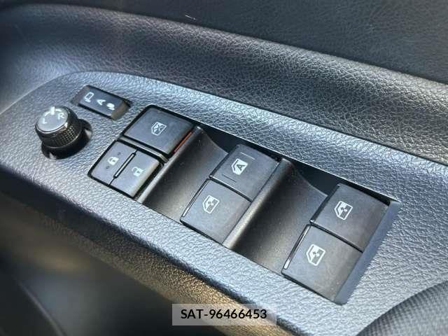 Toyota SIENTA 2019-07 8338260-17