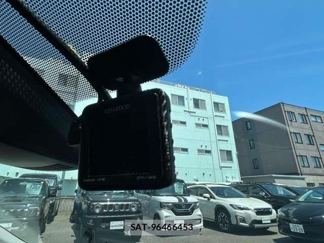 Toyota SIENTA 2019-07 8338260-27