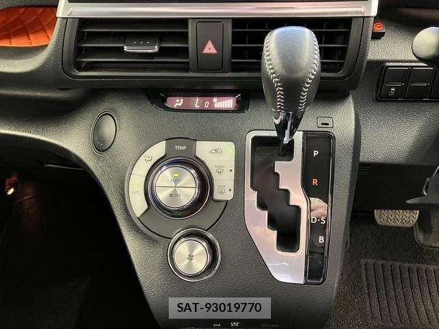 Toyota SIENTA 2019-09 8369481-13