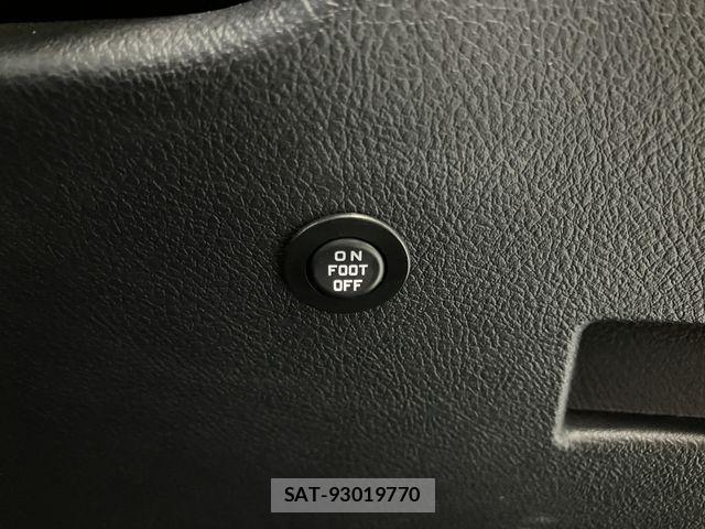 Toyota SIENTA 2019-09 8369481-17