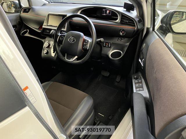 Toyota SIENTA 2019-09 8369481-18
