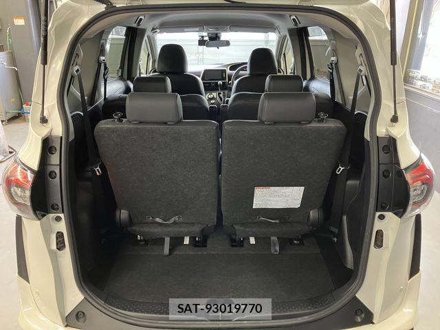 Toyota SIENTA 2019-09 8369481-24