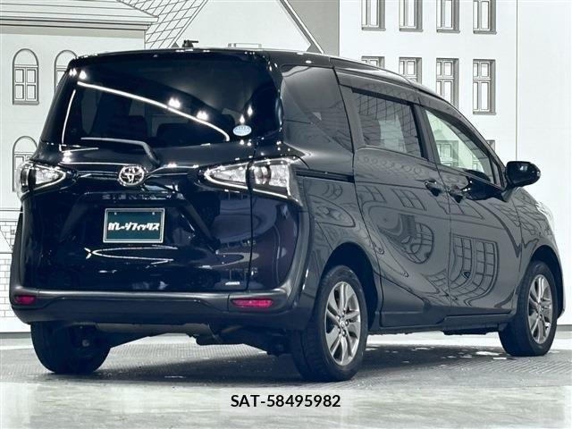 Toyota SIENTA 2018-10 8369479-6