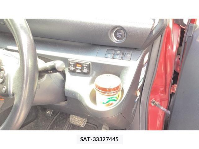 Toyota SIENTA 2017-11 8369478-13