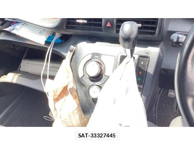 Toyota SIENTA 2017-11 8369478-15