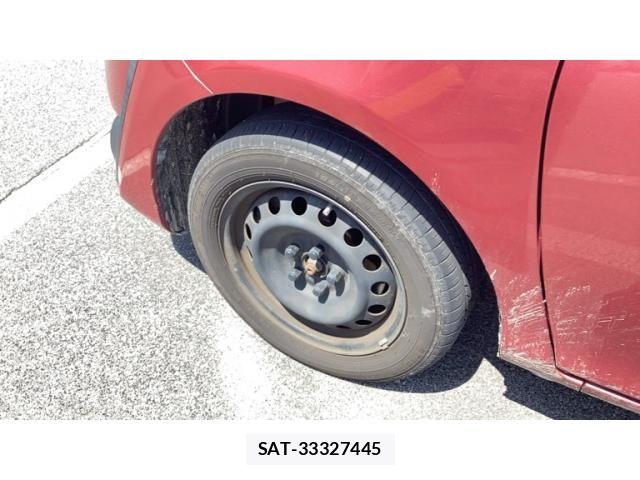 Toyota SIENTA 2017-11 8369478-3