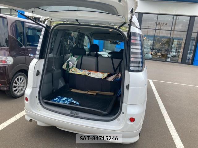 Toyota SIENTA 2005-05 8372304-9