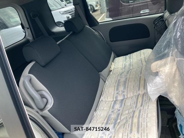Toyota SIENTA 2005-05 8372304-17