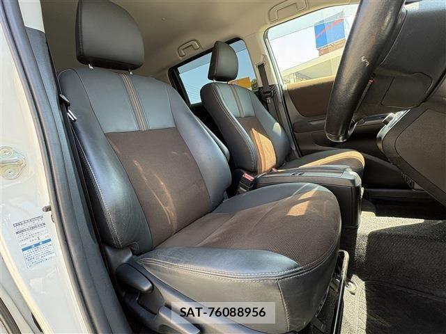 Toyota SIENTA 2019-09 8527876-18