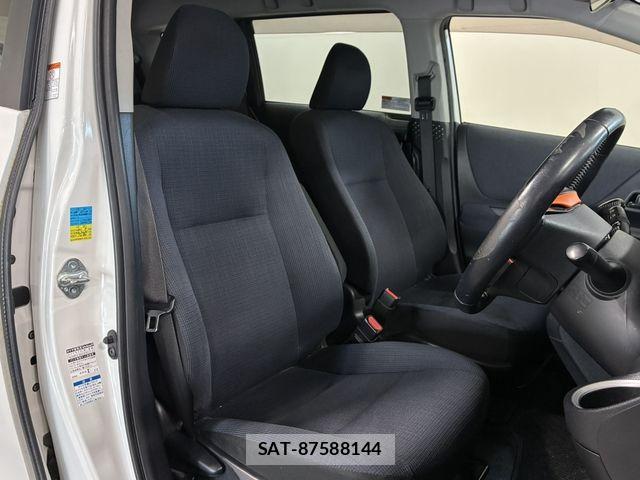 Toyota SIENTA 2015-12 8563867-12