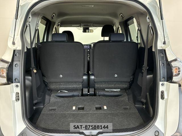 Toyota SIENTA 2015-12 8563867-17