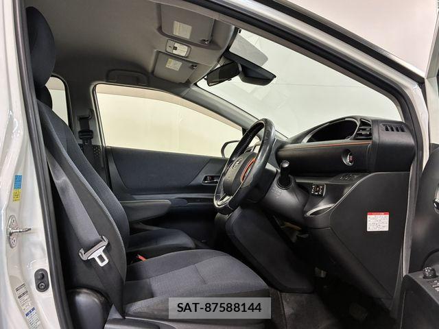 Toyota SIENTA 2015-12 8563867-1