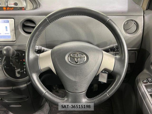 Toyota SIENTA 2014-01 8629431-10