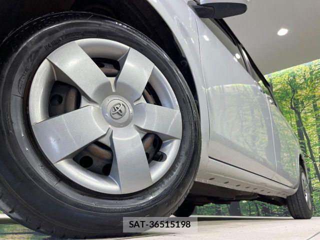 Toyota SIENTA 2014-01 8629431-12