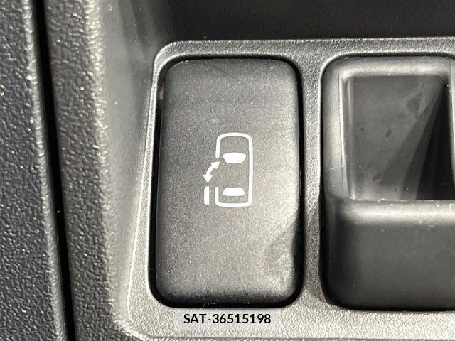 Toyota SIENTA 2014-01 8629431-2