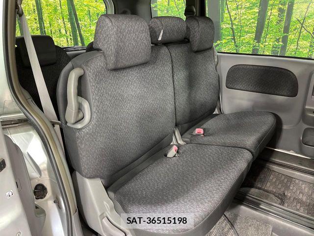 Toyota SIENTA 2014-01 8629431-7