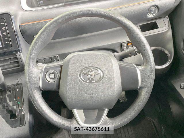 Toyota SIENTA 2016-01 8782417-12