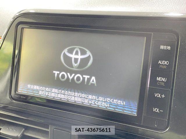 Toyota SIENTA 2016-01 8782417-3
