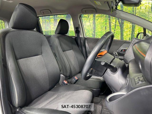 Toyota SIENTA 2019-07 8782415-9