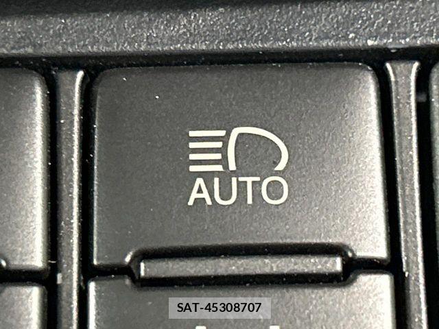 Toyota SIENTA 2019-07 8782415-5
