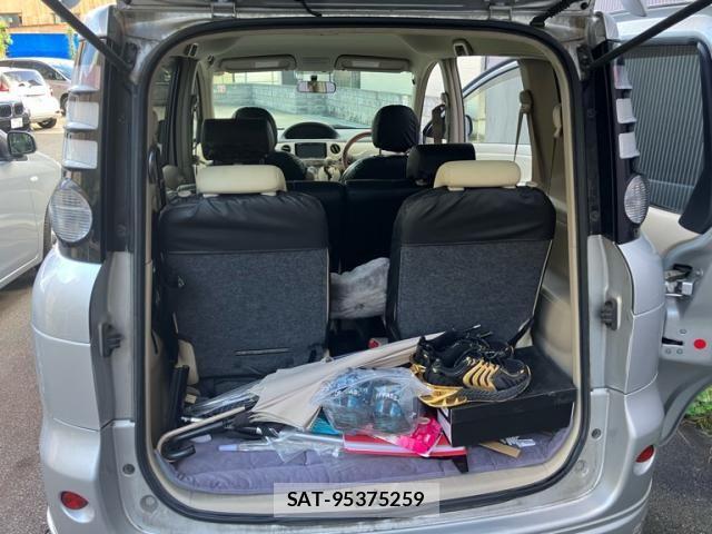 Toyota SIENTA 2010-04 8797772-16