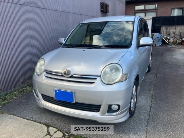 Toyota SIENTA 2010-04 8797772-1