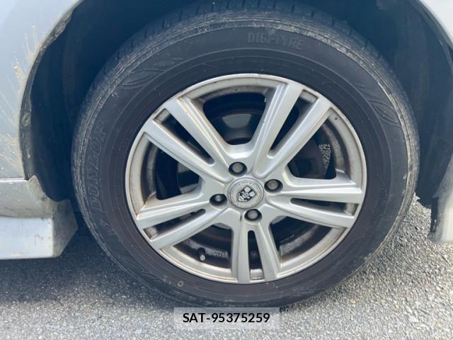 Toyota SIENTA 2010-04 8797772-5