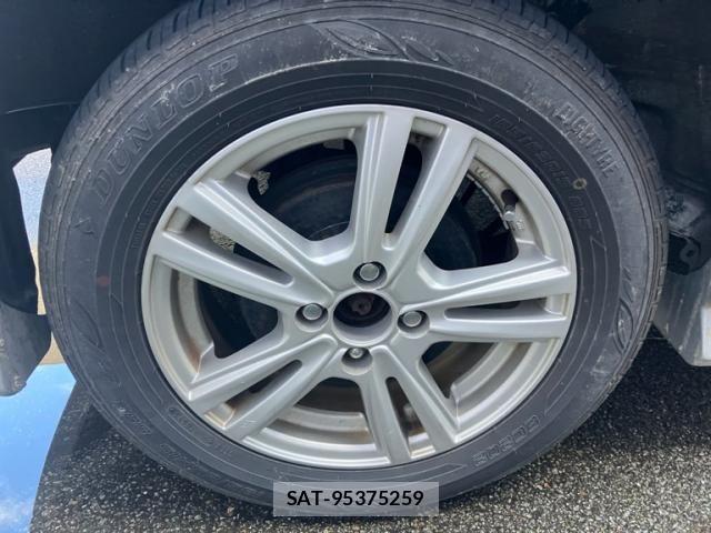 Toyota SIENTA 2010-04 8797772-8