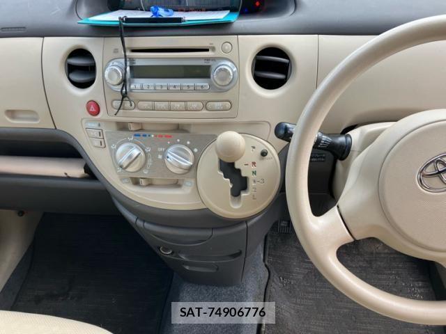 Toyota SIENTA 2007-11 8797771-18