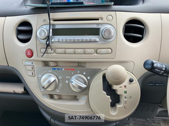 Toyota SIENTA 2007-11 8797771-19