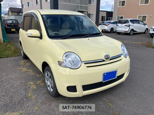 Toyota SIENTA 2007-11 8797771-2