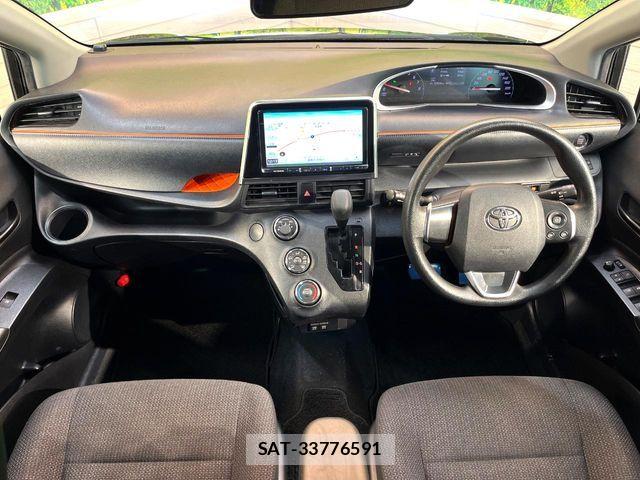 Toyota SIENTA 2022-04 8832172-1