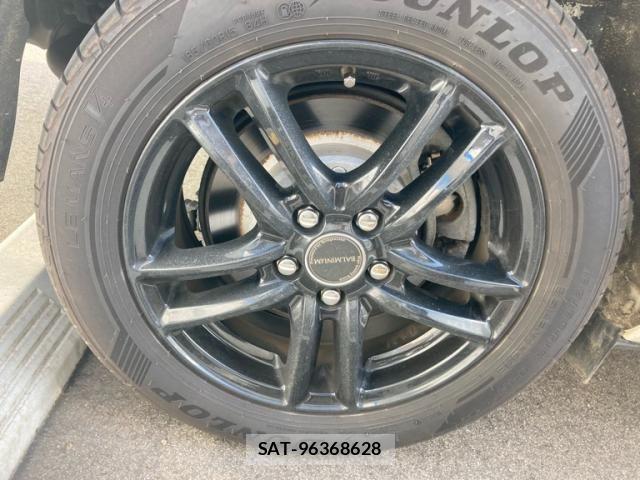 Toyota SIENTA 2019-10 8850931-10