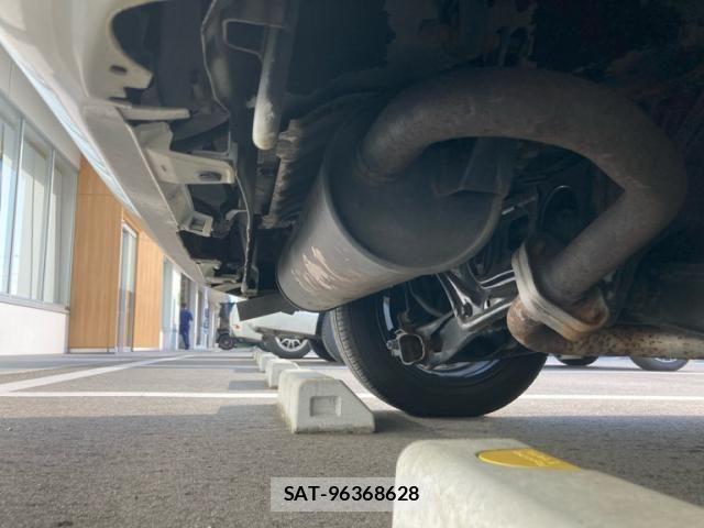 Toyota SIENTA 2019-10 8850931-13