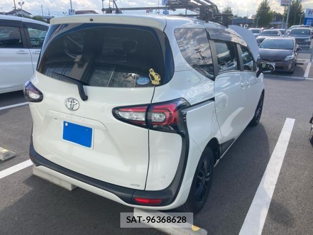 Toyota SIENTA 2019-10 8850931-1