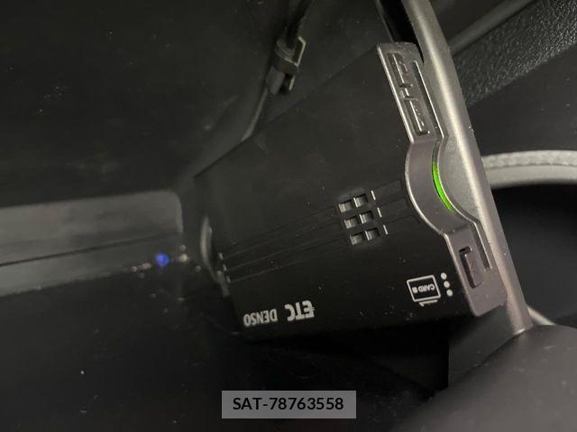 Toyota SIENTA 2017-01 8882674-7