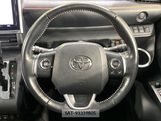 Toyota SIENTA 2019-01 8884501-12