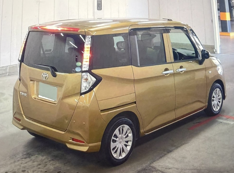 Toyota TANK 2018-06 1039809-3