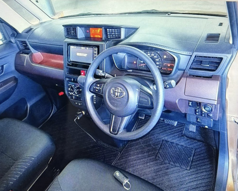 Toyota TANK 2018-06 1039809-5