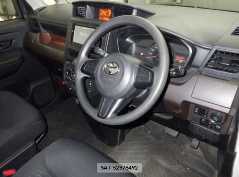 Toyota TANK 2018-05 1095798-6