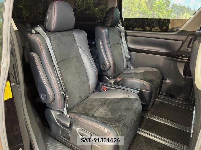 Toyota VELLFIRE 2013-04 6220628-9