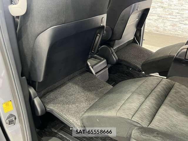 Toyota VELLFIRE 2013-06 6678535-9