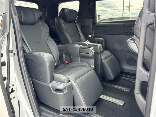 Toyota VELLFIRE 2026-02 7330755-19