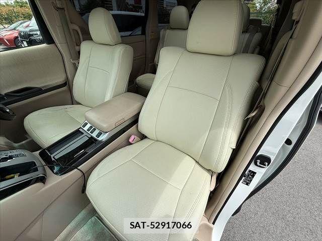 Toyota VELLFIRE 2014-04 7360233-16