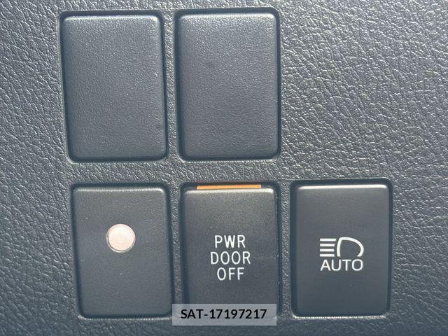Toyota VELLFIRE 2019-04 7458484-21