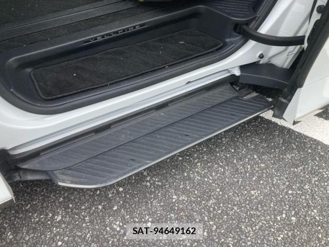Toyota VELLFIRE 2023-07 7510310-15