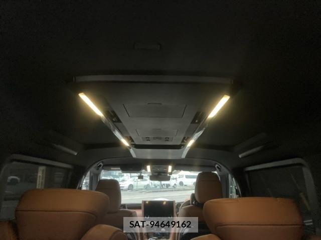 Toyota VELLFIRE 2023-07 7510310-8