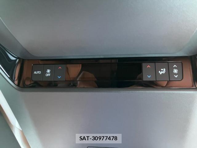Toyota VELLFIRE 2023-10 7562998-11
