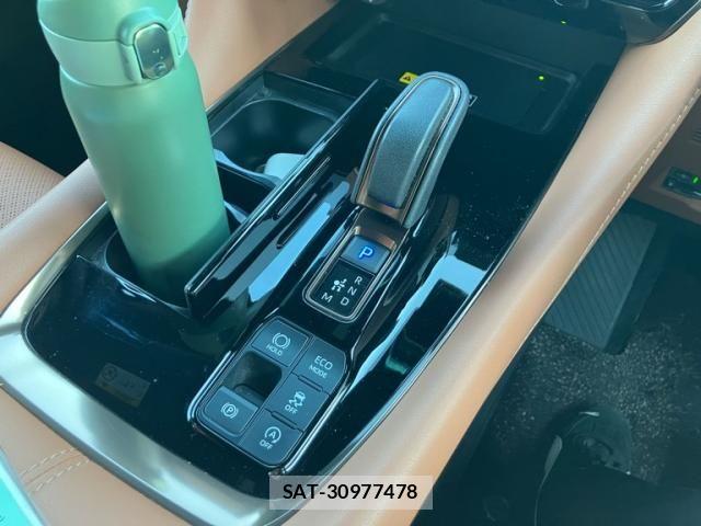 Toyota VELLFIRE 2023-10 7562998-19