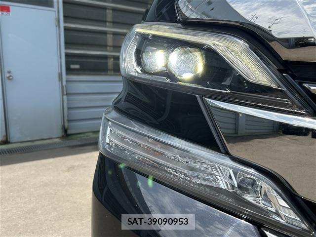 Toyota VELLFIRE 2017-06 7620904-9